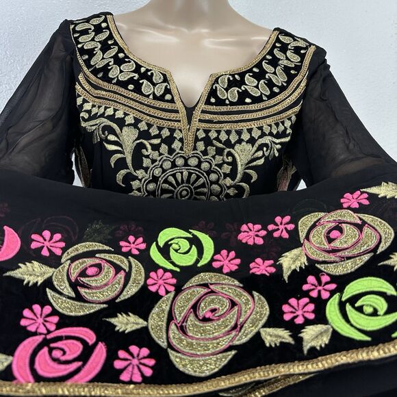 Traditional Wear Kurta And Dupatta With Embroidery Work Floral Pink Gold Black - Picture 4 of 13